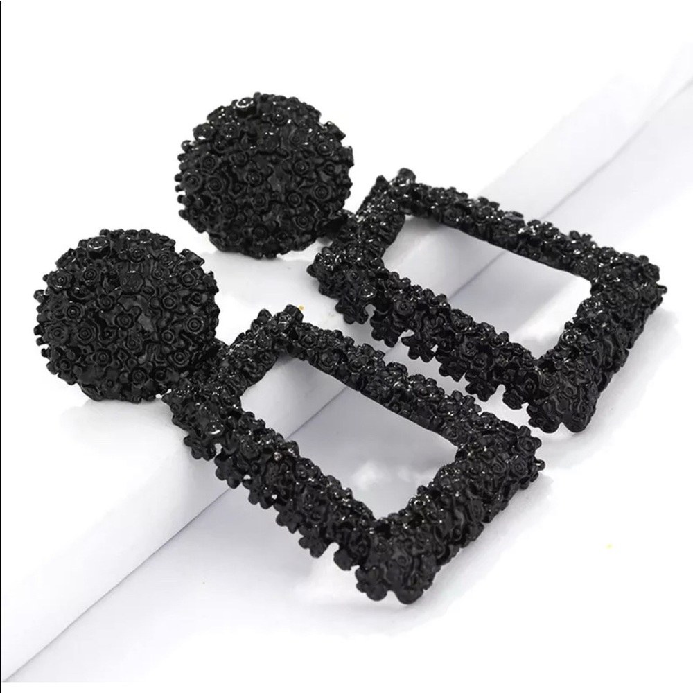 Nwot Black Geometric Statement Dangle Earrings - image 1